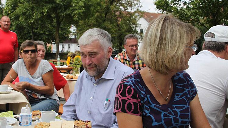 Auch für Ortsbeauftragten Hans-Karl Hertel (Mitte) war es ein großer Tag.