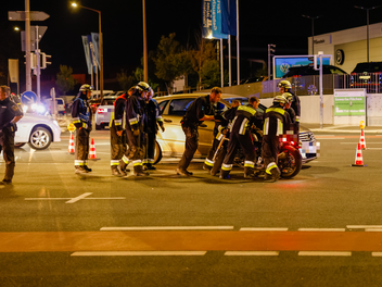 Motorradfahrer beim Linksabbiegen übersehen Motorradfahrer beim Linksabbiegen übersehen