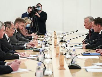 Russlands Au&szlig;enminister Lawrow empf&auml;ngt Mitglieder der AfD