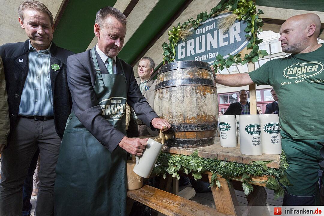 Fürther Michaeliskirchweih eröffnet