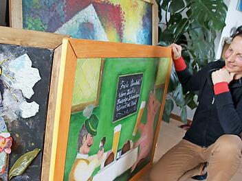 Milli Genth hat die Bildauswahl für ihre Ausstellung getroffen. Foto: Heike Beudert