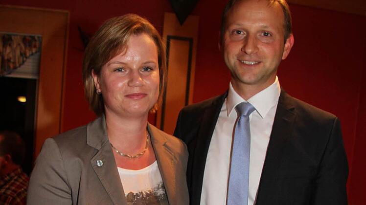 Robert Bosch - hier mit seiner Frau Lisa - ist bislang stellvertretender Bürgermeister der Marktgemeinde Mainleus. Nun geht er für die CSU als Bürgermeisterkandidat ins Rennen.  Foto: Sonja Adam