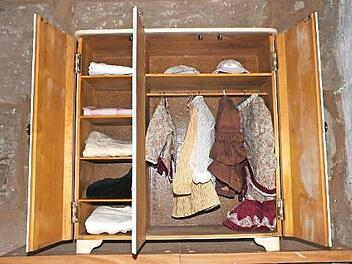 Einblick in die Puppengarderobe Fotos: Manfred Welker