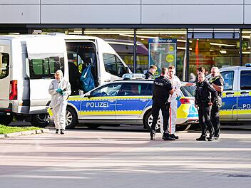 T&ouml;tungsdelikt in Supermarkt &ndash; Verd&auml;chtiger schwer verletzt