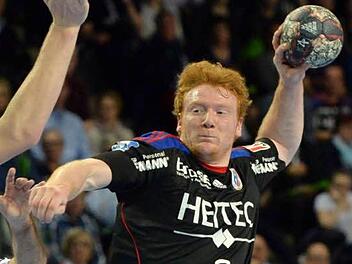 Nicolai Theilinger kehrte gegen Gummersbach in den Kader des HC Erlangen zurück und blieb mit dem Aufsteiger siegreich.  Foto: dpa