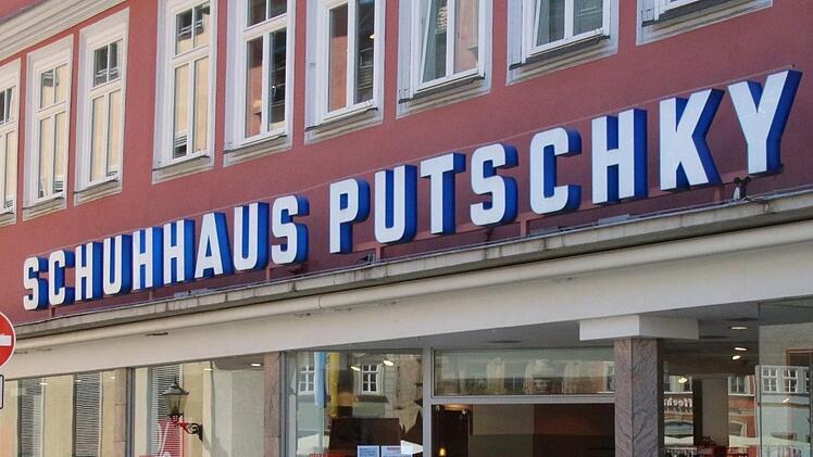 Ende einer Ära in Coburg: Das Schuhhaus Leiser, das 1996 das Geschäft von Putschky übernommen hatte, schließt. Foto: Simone Bastian