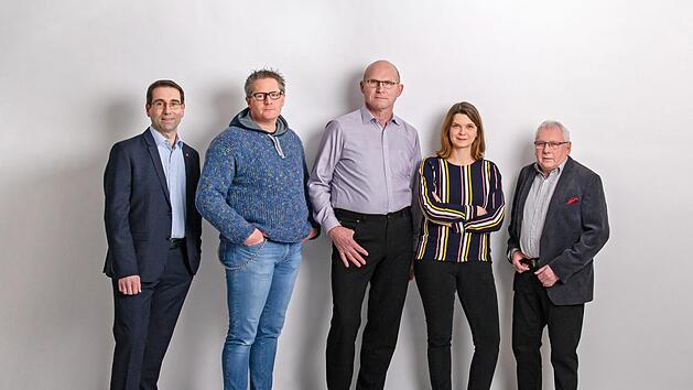 Nominierungsversammlung der SPD-UB in der Zehnthalle in Aschach und ein Gruppenfoto der Bewerberin und Bewerber. Foto: Fotostudio Fay