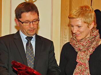 Für Silvia Hempfling war es eine Selbstverständlichkeit, dass sie Alois Harbauer zu Hilfe geeilt ist. Foto: Katrin Geyer