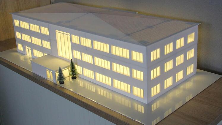 Das Modell des F&E Centers wurde mit dem firmeneigenen 3D-Drucker gefertigt.  Foto: Friedwald Schedel