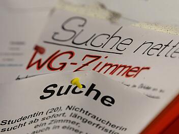 Studenten auf Wohnungssuche in Bayreuth: Was gibt es zu beachten? Symbolbild: Felix Kästle/ dpa