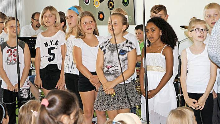 Mit ihren Liedern begeisterten die Sänger des Chors. Foto: Günther Geiling