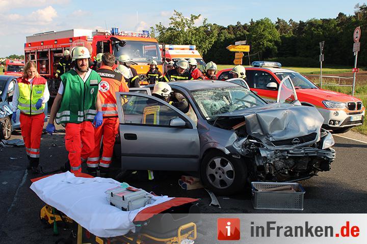 Landkreis Fürth: Frontalkollision bei Zirndorf