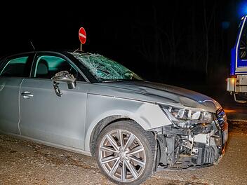 Fußgänger stirbt nach Zusammenstoß mit Auto bei Roth