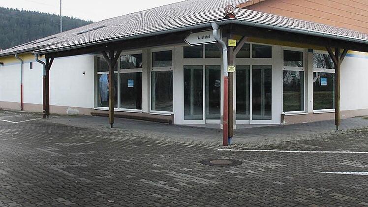 Im ehemaligen Edeka-Markt in Pressig entsteht ein Ärztezentrum. Foto: Corinna Igler