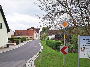 Willkommen fühlen sich viele in Rauhenebrach. Bauplätze sind gefragt. Dabei mache man gar keine offensive Werbung, sagte Bürgermeister Matthias Bäuerlein in der Gemeinderatssitzung.  Foto: Sabine Weinbeer