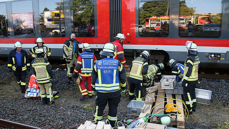 04.09.2022 - Elsenfeld - Bahnunfall - Mann ins Gleisbett gestür