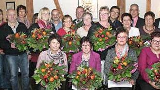 Langjährige Mitarbeiter ehrte Reinhold Murk (links) bei der Feier. Vier verdiente Mitarbeiter wurden in den Ruhestand verabschiedet.  Foto: See