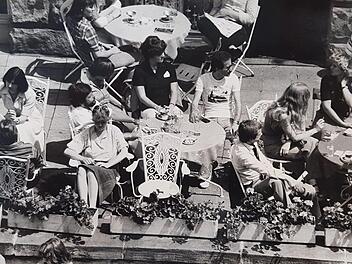 So sah es  im Juni 1978 auf der Terrasse des alten Stadtcafes in Coburg aus.Foto: CT-Archiv / Furch
