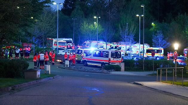 Pegnitz: Nach mysteri&ouml;sem Gasaustritt an Sana-Klinik - BRK erkl&auml;rt Ursache von Gro&szlig;einsatz
