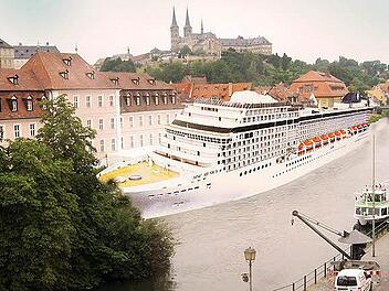 Publikumsmagnet  Sandkirchweih:   Unser Leser Achim Wunsch   sieht schon ein "Traumschiff" am Kranen liegen.           Fotomontage: Achim Wunsch
