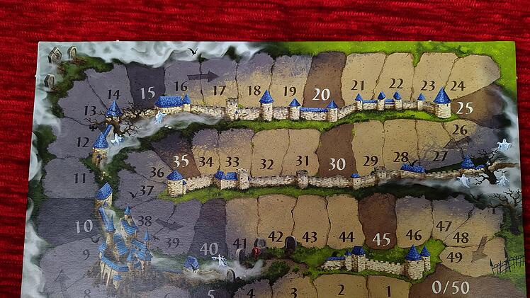 Spiele-Test Nebel über Carcassonne: Der Legespiel-Klassiker als kooperative Geisterjagd