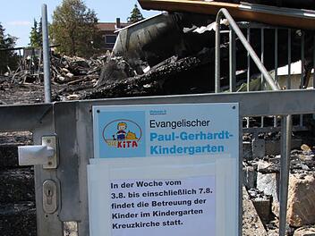Der Kindergarten ist abgebrannt, die Kinder sind umgezogen. Bis Ende der Woche werden die Jungen und Mädchen in den Räumen des Kindergartens Kreuzkirche von ihren Erzieherinnen betreut. Foto: Alexander Hartmann