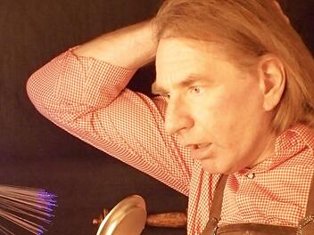 Rainer Dohlus verzweifelt an der "Dadenleidung". Foto: privat