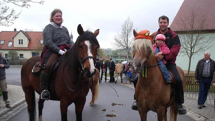 Familie Graser aus Priesendorf ist bereit für den Ritt Foto: A. Schreiber