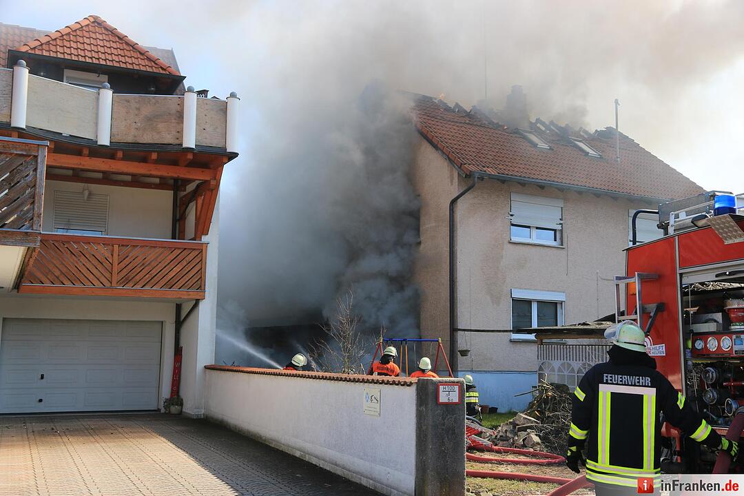 Wohnhaus brennt in Priesendorf