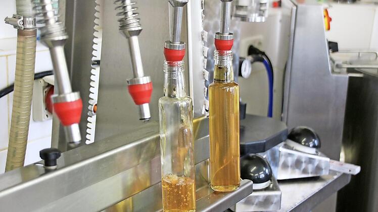 Abgef&uuml;llt werden die Flaschen mit dem fertigen Shrub ebenfalls dort.