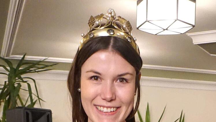 Die fränkische Weinkönigin Carolin Meyer war zu Gast.    Foto: Richard Sänger