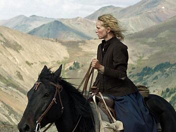 Nina Hoss auf dem Tripp in "Gold".  Foto: Verleih