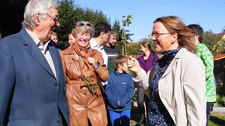 Viele Gemeindemitglieder wollten Birgit Gräter (r.) kennenlernen Fotos: Mona Lisa Eigenfeld