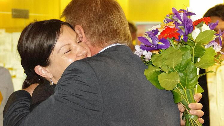 Auch Zweite Bürgermeisterin Angela Hofmann freute sich über Beiergrößleins Wahlsieg.