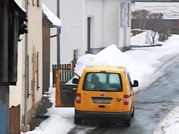 Nach wie vor wird die Post im Stadtsteinacher Land bei Wind und Wetter geliefert; ab Mittwoch wahrscheinlich etwas später als gewohnt, weil die Zustellfahrzeuge dann in Kulmbach stationiert sein werden.