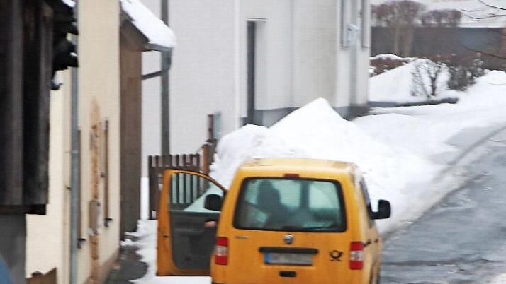 Nach wie vor wird die Post im Stadtsteinacher Land bei Wind und Wetter geliefert; ab Mittwoch wahrscheinlich etwas später als gewohnt, weil die Zustellfahrzeuge dann in Kulmbach stationiert sein werden.