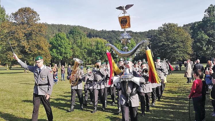 Einzug des Heeresmusikkorps Kassel unter Leitung von Oberstleutnant Tobias Terhardt. Foto: Sigismund von Dobschütz