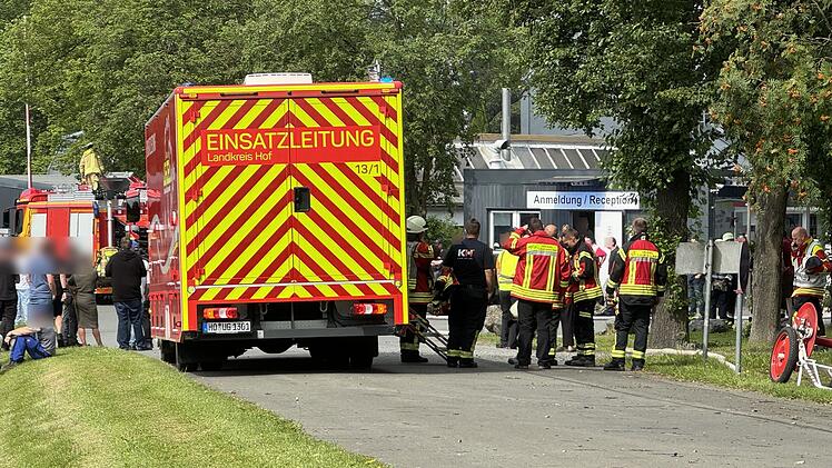 Starke Rauchentwicklung in Eisenwerk: Großeinsatz für Feuerwehr