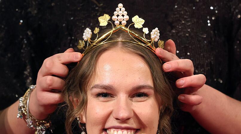 Wahl der 68. Fr&auml;nkischen Weink&ouml;nigin