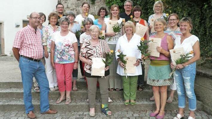 Die Absolventen des diesjährigen Kurses des Hospizvereins Kulmbach trafen sich zum Abschlussabend im Burggut in der Waaggasse. Foto: Klaus Klaschka