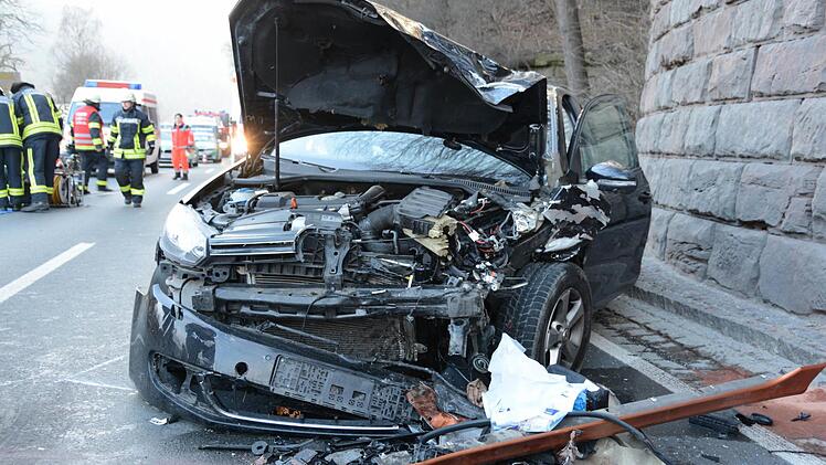 Schwerer Unfall auf der B 289 bei Kauerndorf  Foto: Dagmar Besand