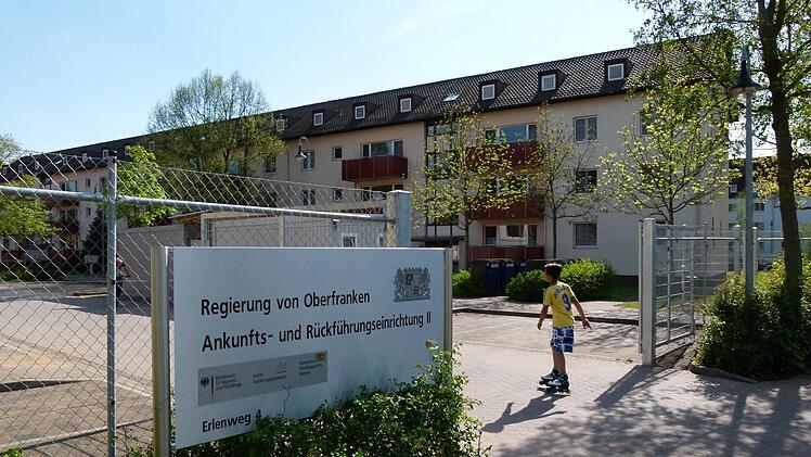 Balkan-Zentrum Bamberg: Wer hier ankommt, wird in der Regel drei Wochen später abgeschoben.  Foto: Ronald Rinklef