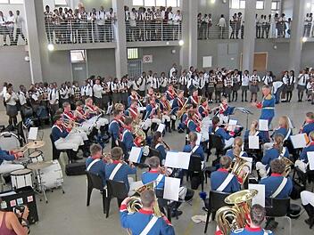 Unbeschreibliche Dankbarkeit erlebte das Jugendmusikkorps 2014 nach seinem Konzert in der Kayamandi High School. Der Verein Cape Classic will heuer ein Konzert in Bad Kissingen geben: "Kammermusik in Bad Kissingen - Spenden für Südafrika". Foto: JMK