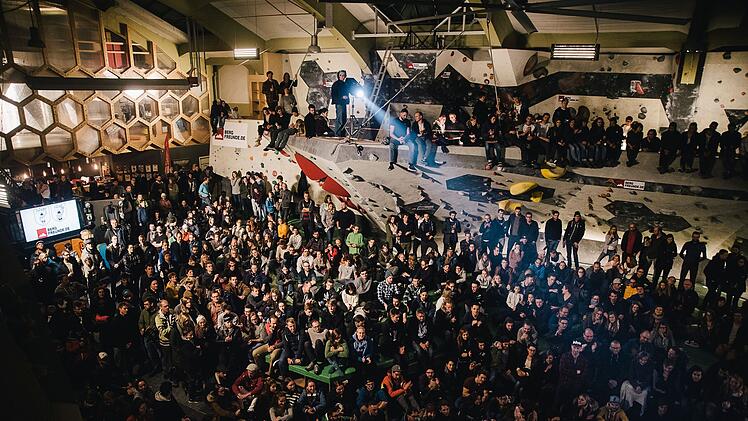 Bubenreuth: Neue Boulderhalle "Frankenjura" hat geöffnet - "größter Holzbau Deutschlands"