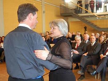Ein flotter Tango mit Elisabeth und Helmut Weißenfels  Foto: Andreas Welz