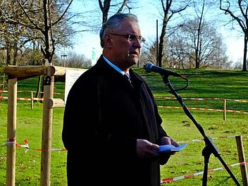 Innenminister Joachim Herrmann erklärte, dass der Erlanger Doppelmord im Zusammenhang mit dem Oktoberfest-Attentat neu untersucht wird. Foto: Nikolas Pelke