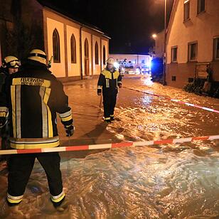Unwetter über dem Kreis Bamberg: Starkregen führt zu Überschwemmungen