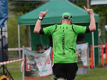 Beschwingt dem Ziel entgegen: Sieger Frank Schäfer. Fotos: ssp