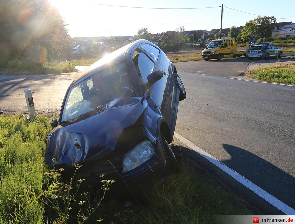 Zwei Verletzte bei Unfall bei Reichmannsdorf
