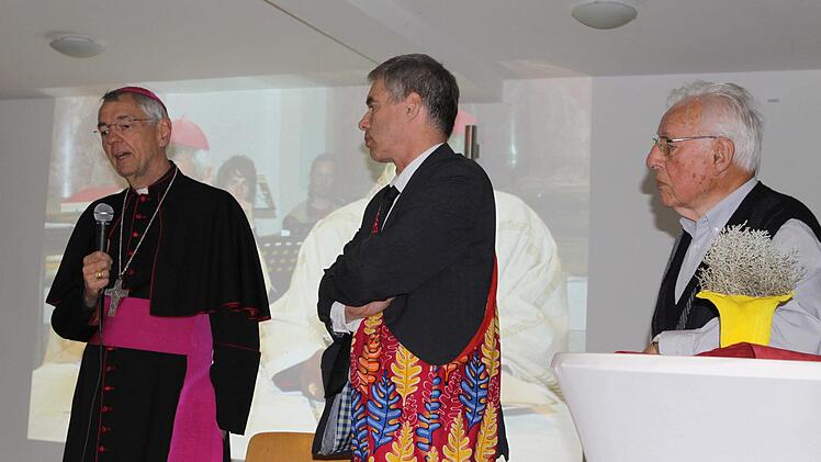 In der ersten Talkrunde stellten sich Bischof Ludwig Schick und Alois Berner (rechts) den Fragen von Michael Kleiner, Referent der Weltkirche im Erzbischöflichen Ordinariat. Michael Wunder